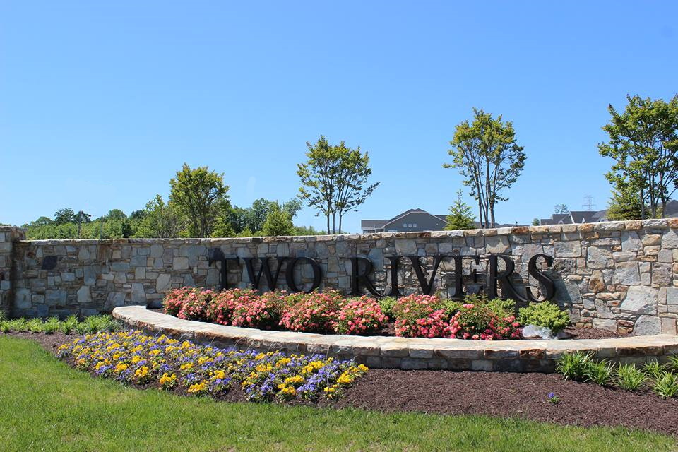 Two Rivers Entrance